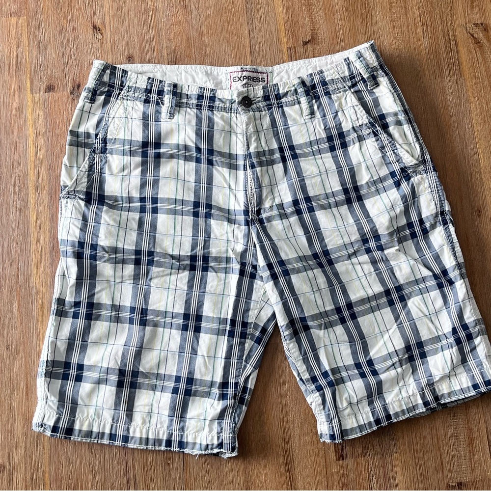 Express Men’s Plaid Cargo Shorts